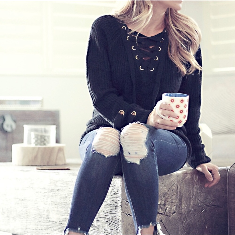 Sadie & Sage Black Lace up Sweater- Size S
